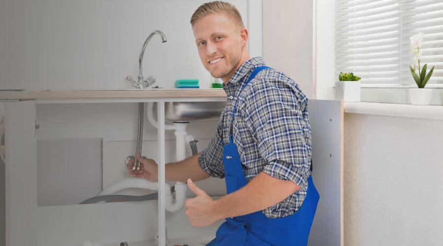 Expert burst pipe repair services in Seneca, KS